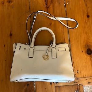 Michael KORS Ivory Shoulder Bag with Gold Details